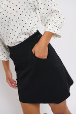 Tolsing Thea Nederdel / Black Strukture