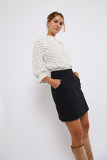Tolsing Thea Nederdel / Black Strukture