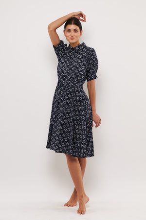 Tolsing Mie Dress / Navy Flowers